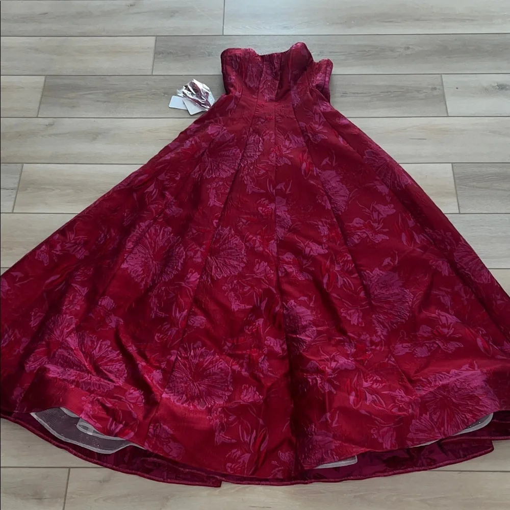 AZAZIE luxurious gown - Picture 3 of 3